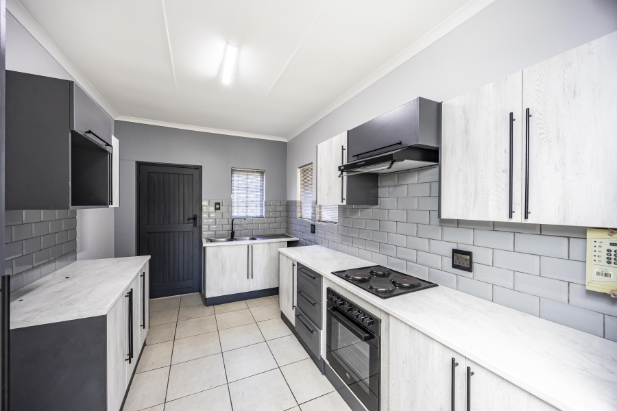 To Let 3 Bedroom Property for Rent in Beacon Bay Eastern Cape
